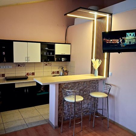 Studio Apartments In Center New 5 Floor Без Ліфту イヴァーノ＝フランキーウシク エクステリア 写真